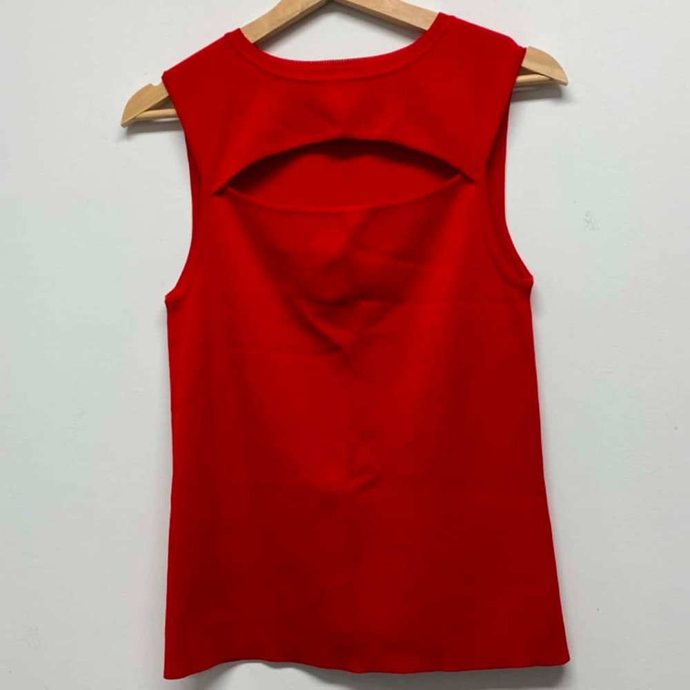 CUE Red Cut Out Sleeveless Office Knit Tank Top - Picture 1 of 4